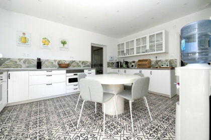 e0f27b4a060f2a2b0e60b376a7de4ae7 - 21