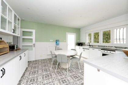 e0f27b4a060f2a2b0e60b376a7de4ae7 - 24