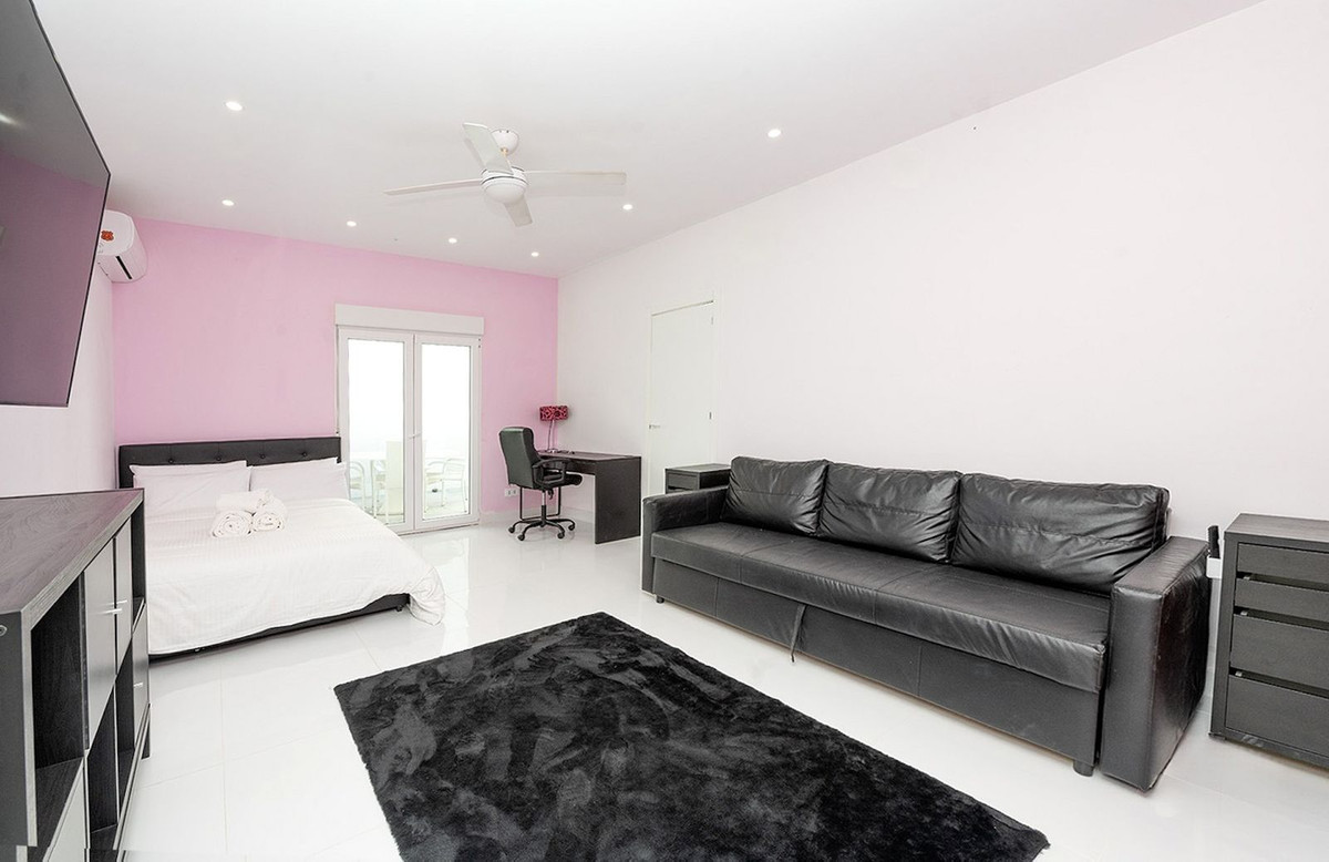 e0f27b4a060f2a2b0e60b376a7de4ae7 - 38