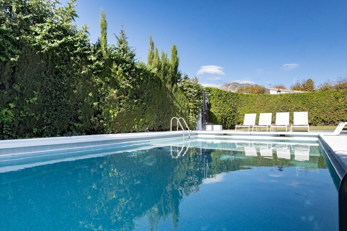 e0f27b4a060f2a2b0e60b376a7de4ae7 - 4