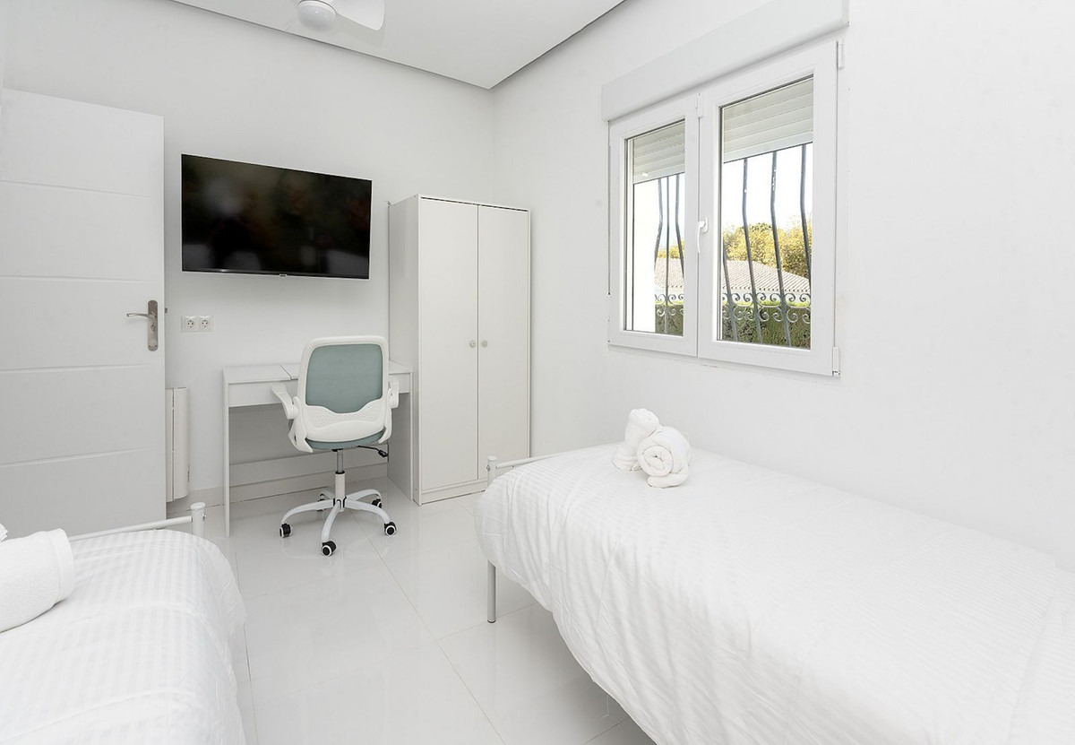 e0f27b4a060f2a2b0e60b376a7de4ae7 - 42