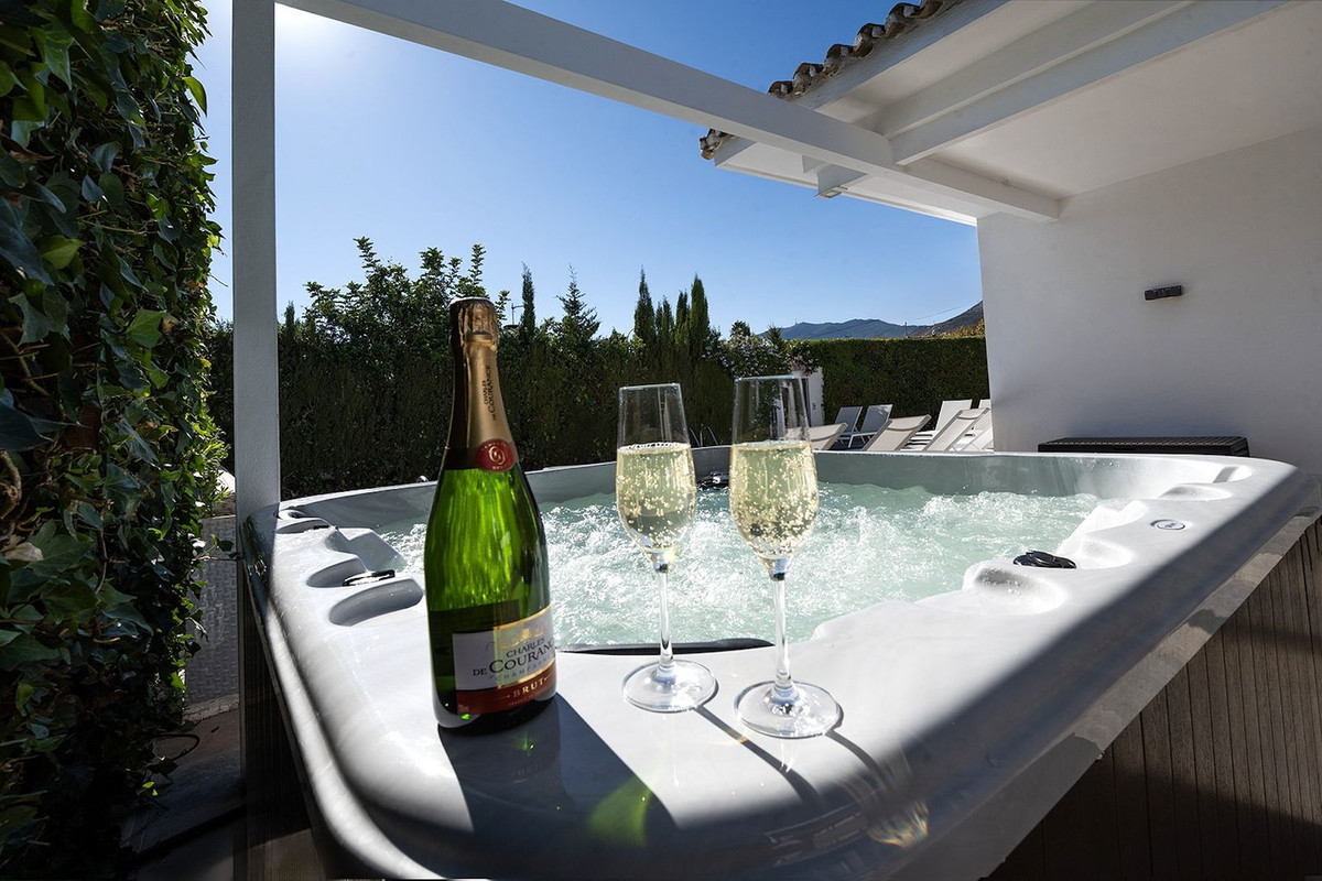 e0f27b4a060f2a2b0e60b376a7de4ae7 - 56