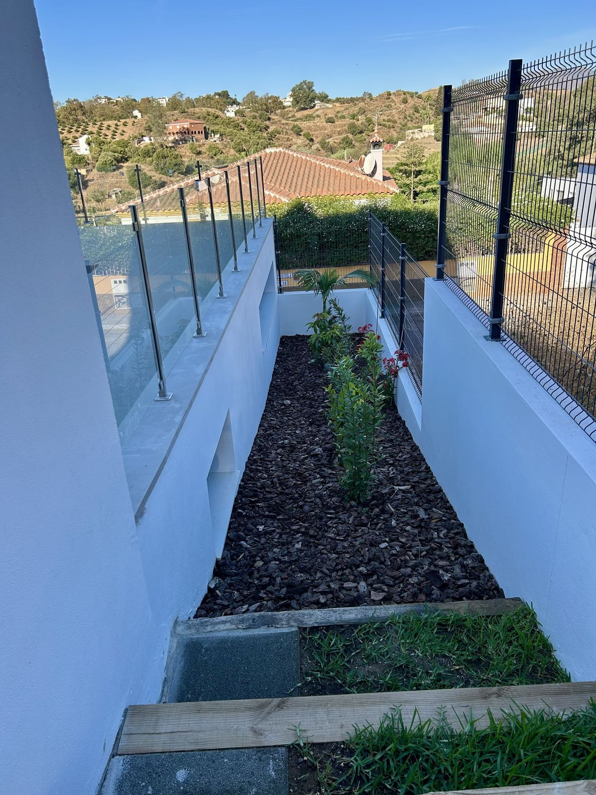 e11afe61ed4ae4e23eba8df8fdaa95d2 - 16