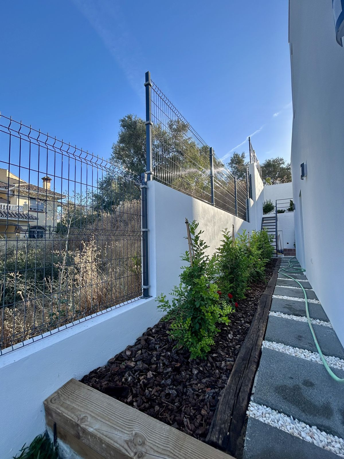 e11afe61ed4ae4e23eba8df8fdaa95d2 - 17