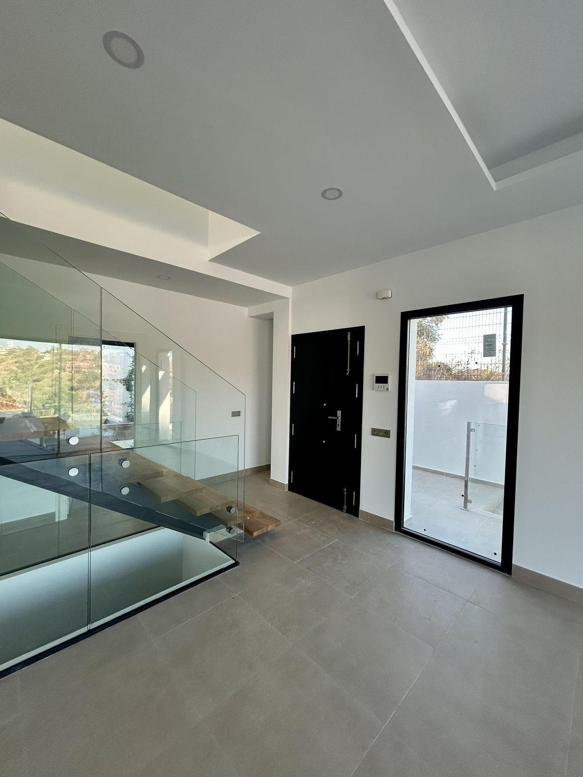 e11afe61ed4ae4e23eba8df8fdaa95d2 - 21