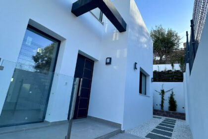 e11afe61ed4ae4e23eba8df8fdaa95d2 - 4