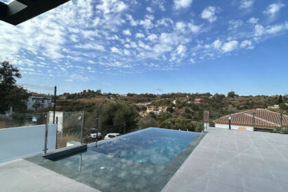 e11afe61ed4ae4e23eba8df8fdaa95d2 - 8