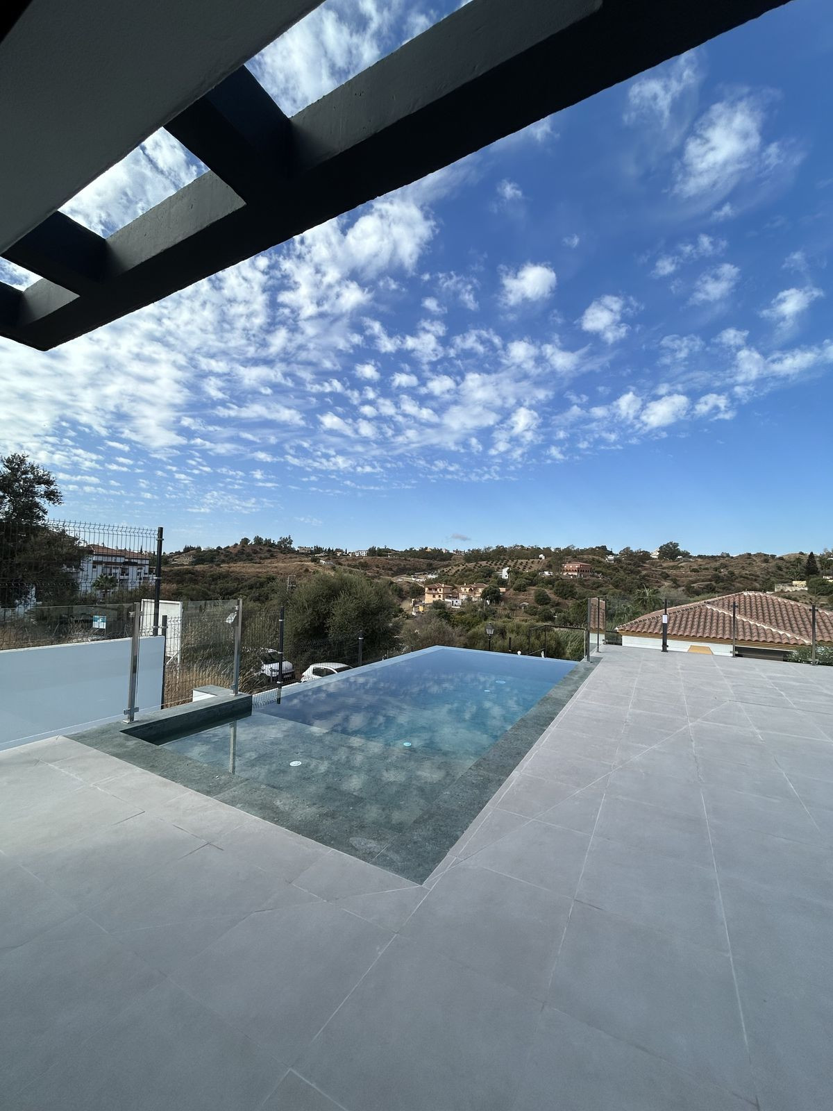 e11afe61ed4ae4e23eba8df8fdaa95d2 - 8