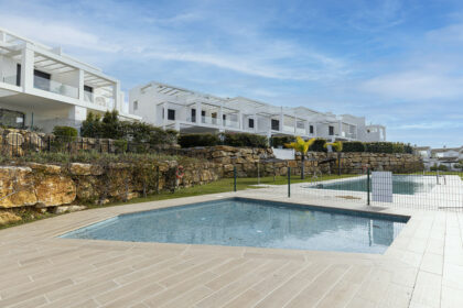 e158bf14efcba3f3bb3fd77f7f8a9e1c - 23