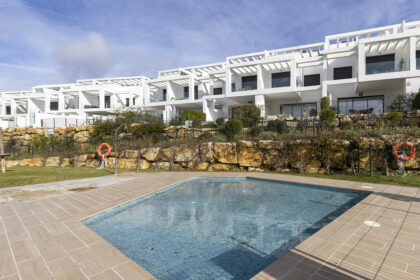 e158bf14efcba3f3bb3fd77f7f8a9e1c - 26