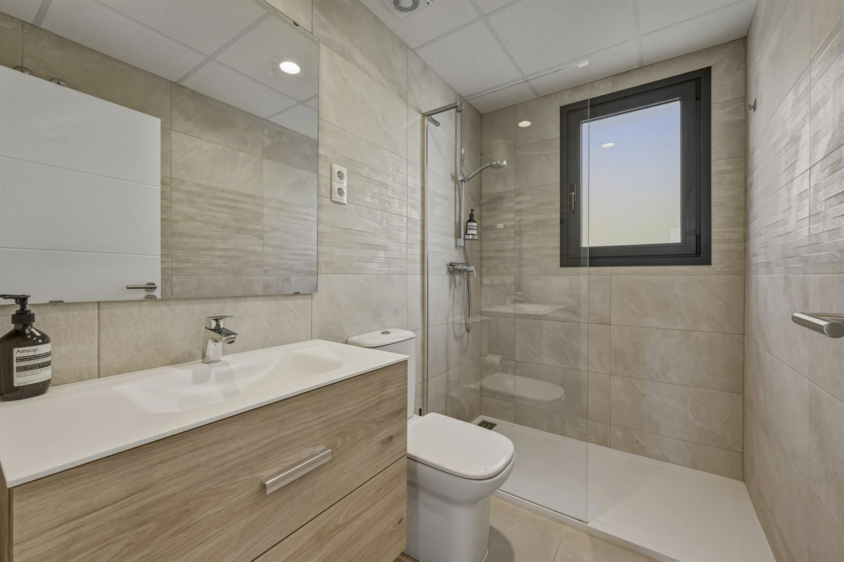 e16d9f31e310497ba6a711279ea5a337 - 16