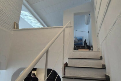 e1ce487bc81459875effbd1a5403ff43 - 12