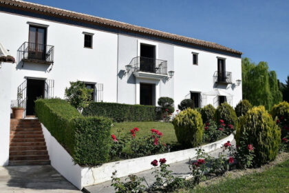 e203c488ce3d49fa9e5a86ee532d4d04 - 13