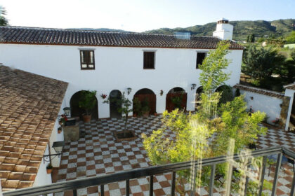 e203c488ce3d49fa9e5a86ee532d4d04 - 7