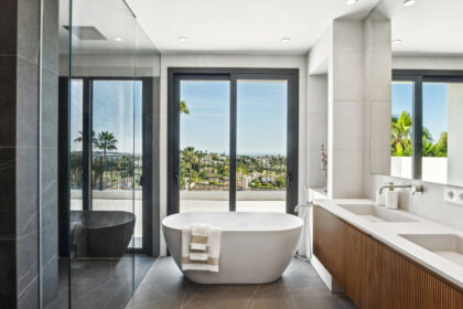 e28eed0a61f9430ce91dbc4059b02cc8 - 15