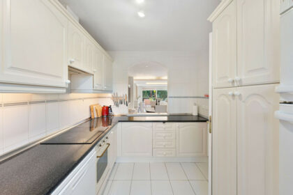 e2ece576f1654fd29060e05cbef23099 - 3