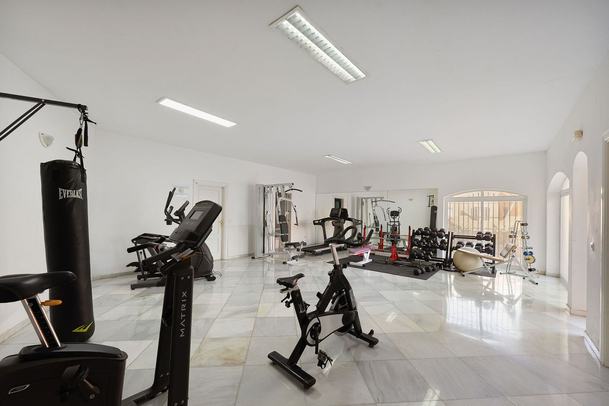 e2ece576f1654fd29060e05cbef23099 - 30