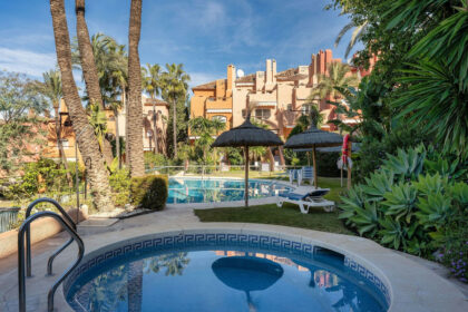 e2ece576f1654fd29060e05cbef23099 - 33