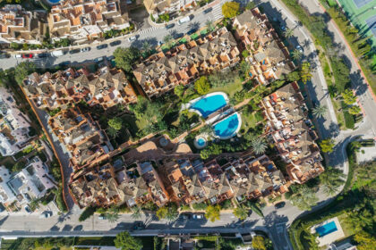 e2ece576f1654fd29060e05cbef23099 - 34