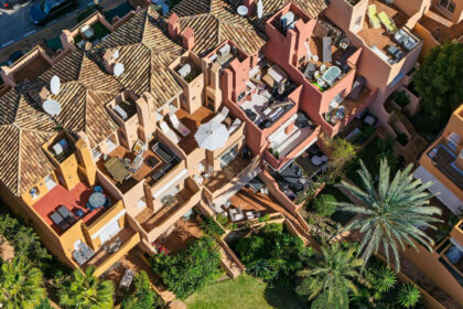 e2ece576f1654fd29060e05cbef23099 - 35