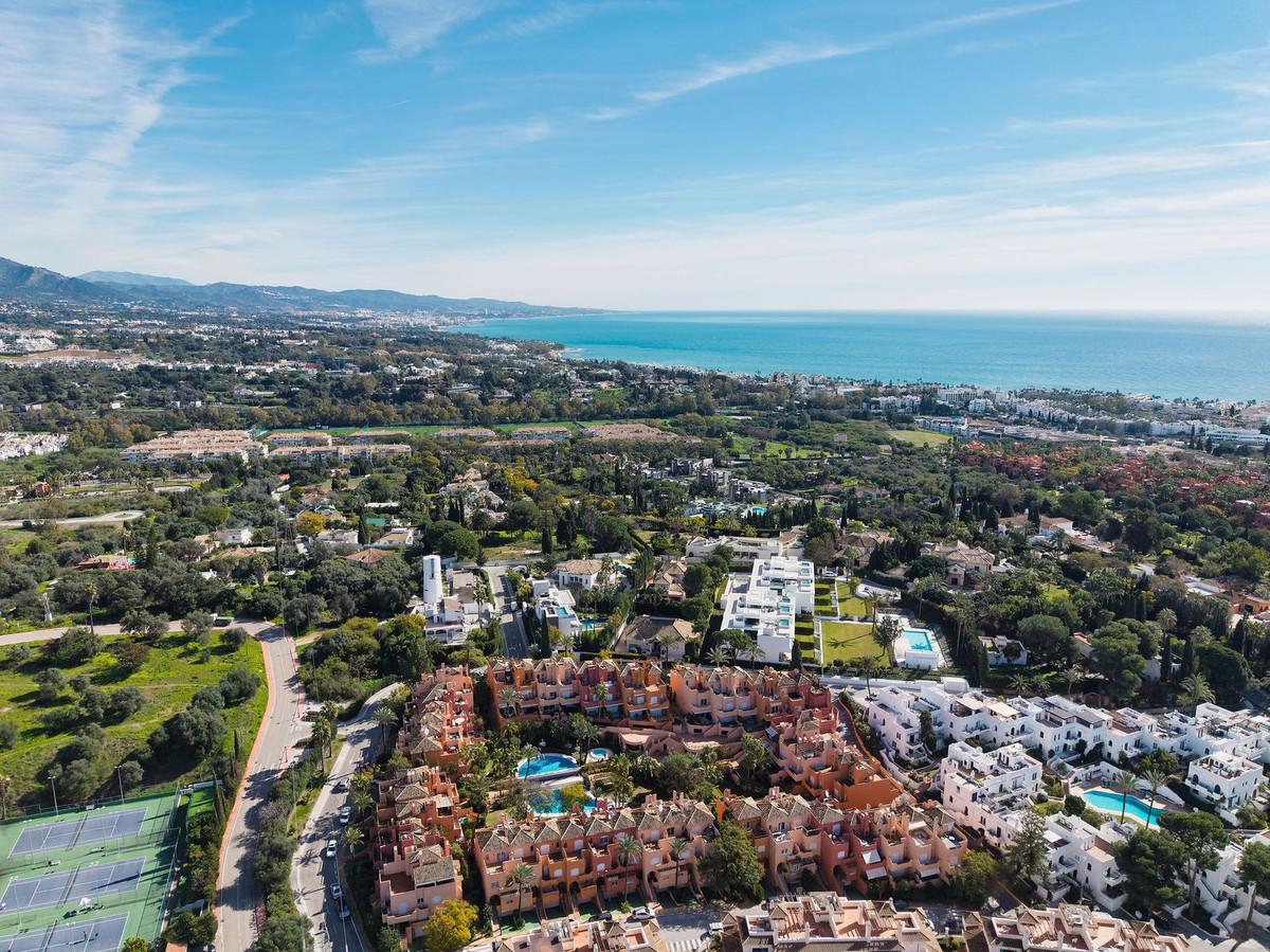 e2ece576f1654fd29060e05cbef23099 - 36