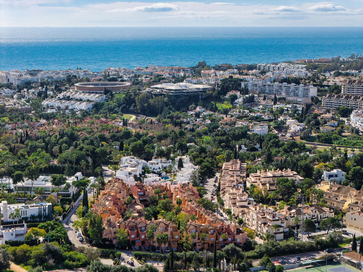 e2ece576f1654fd29060e05cbef23099 - 37