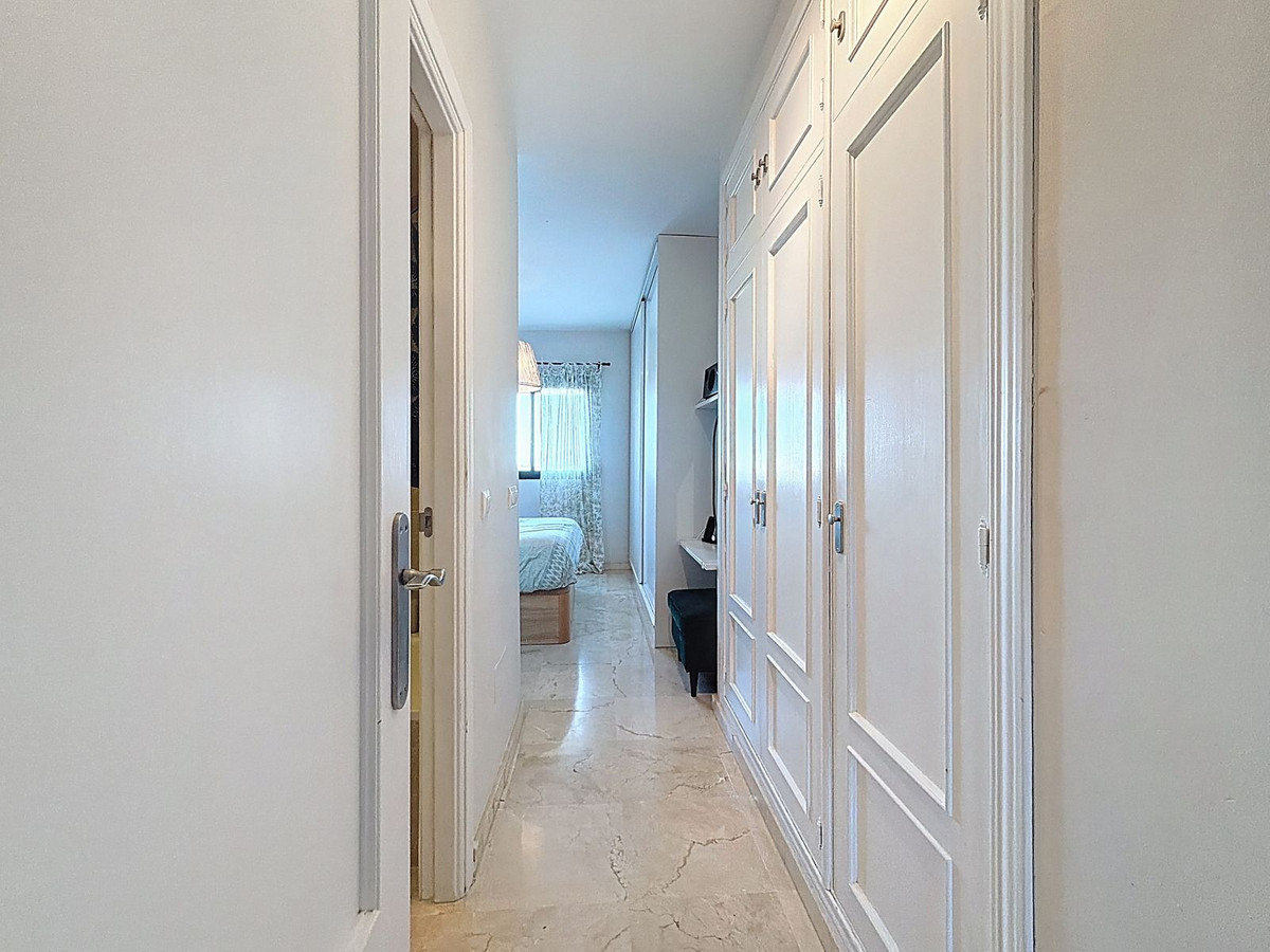 e33ed4044955115596069130cfbc9315 - 18