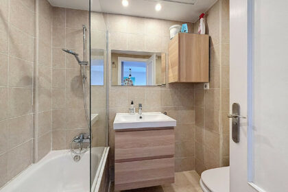 e33ed4044955115596069130cfbc9315 - 25