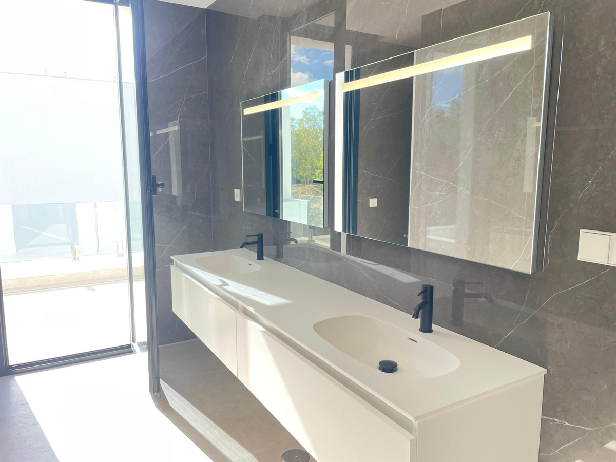 e36f7b2cd85593dfbace1194f35a9760 - 20