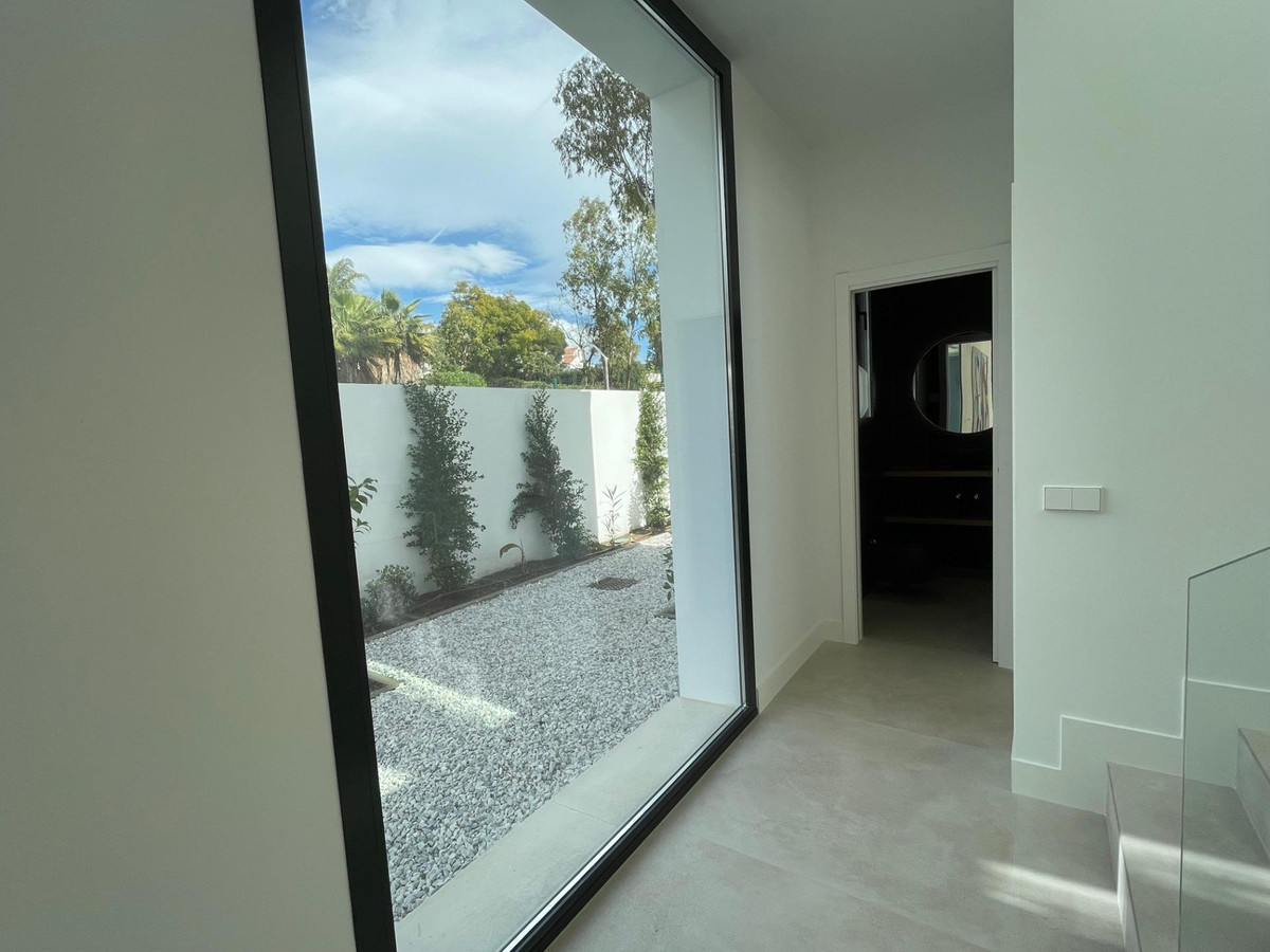 e36f7b2cd85593dfbace1194f35a9760 - 22