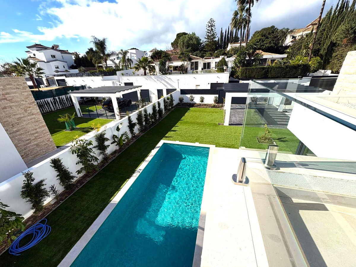 e36f7b2cd85593dfbace1194f35a9760 - 27