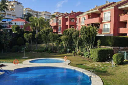 e5edf3b1b42548abb86ca4173a5f5117 - 18