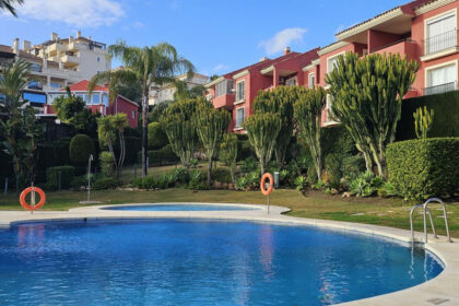 e5edf3b1b42548abb86ca4173a5f5117 - 19