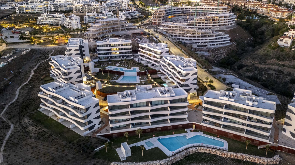 e6634b24428b6582c787e67c20023dbb - 32