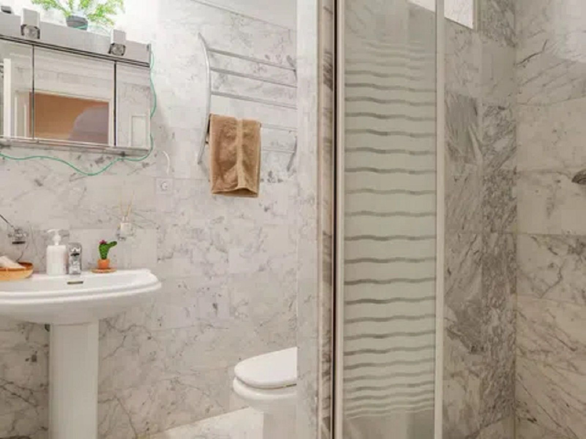 e6bcdce16afefb784f05cc8691c2dc5a - 10