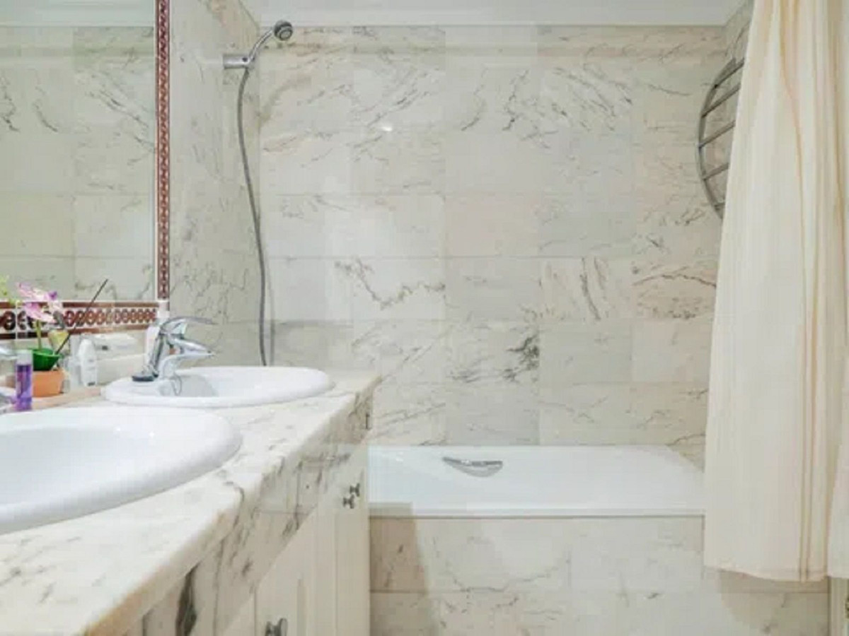 e6bcdce16afefb784f05cc8691c2dc5a - 11