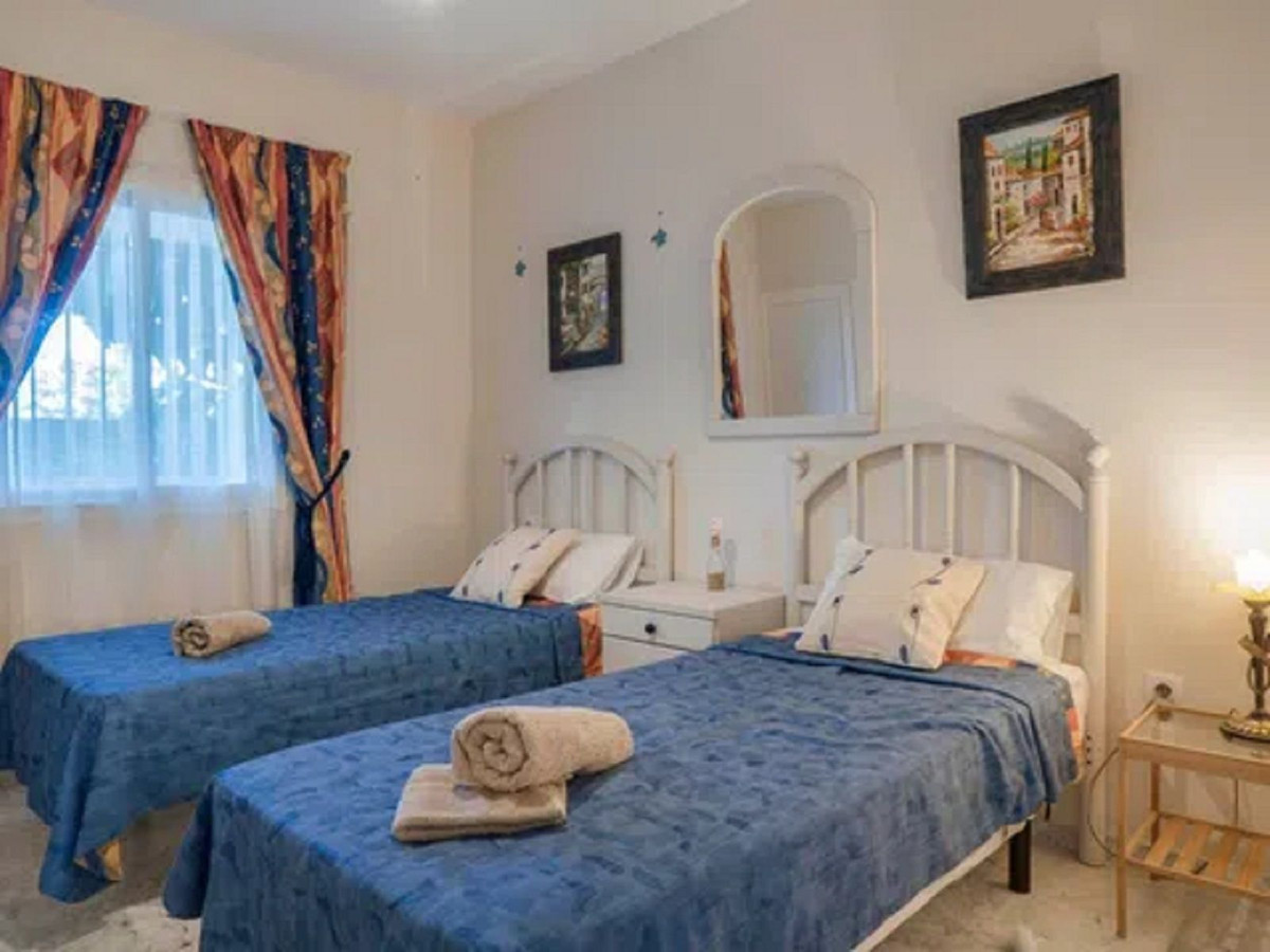 e6bcdce16afefb784f05cc8691c2dc5a - 13