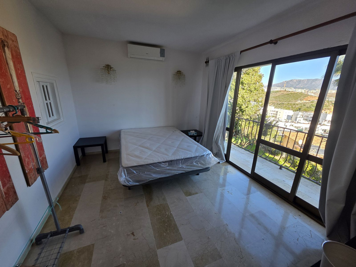 e6ffd302d54dfccdf03844d1f1b5eaa4 - 10