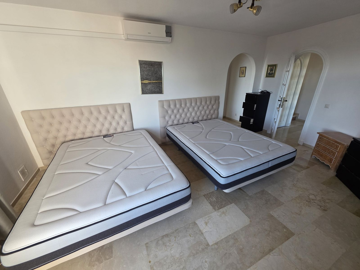 e6ffd302d54dfccdf03844d1f1b5eaa4 - 13