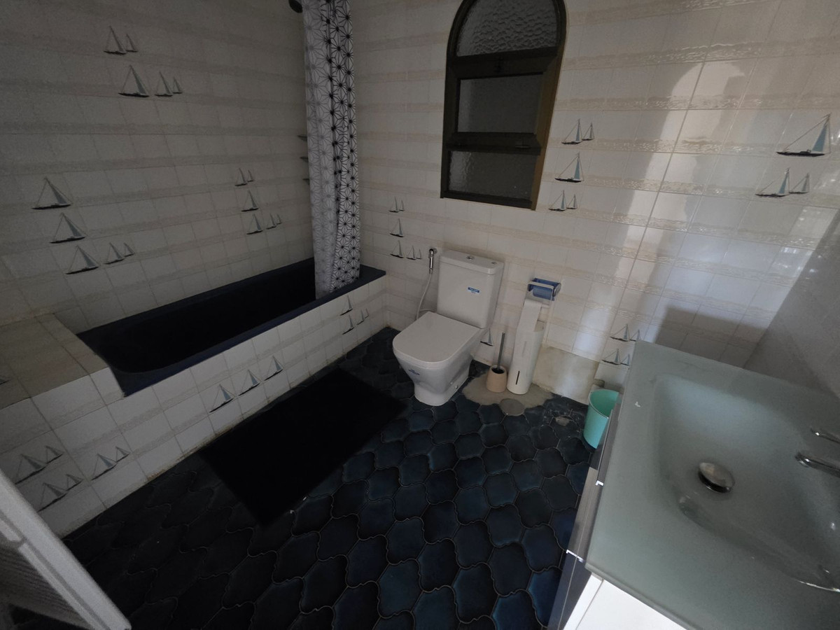 e6ffd302d54dfccdf03844d1f1b5eaa4 - 18