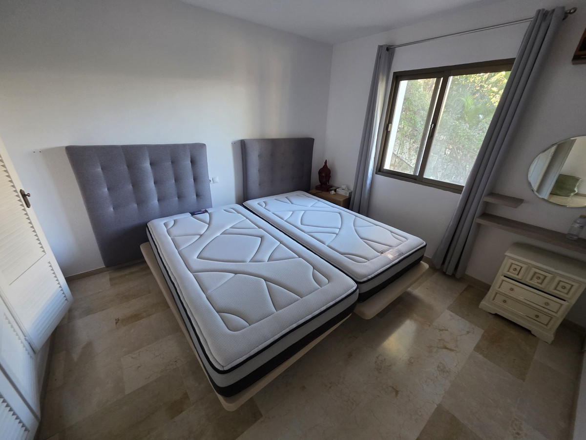 e6ffd302d54dfccdf03844d1f1b5eaa4 - 19