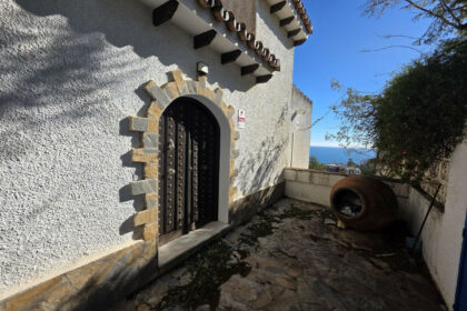 e6ffd302d54dfccdf03844d1f1b5eaa4 - 24