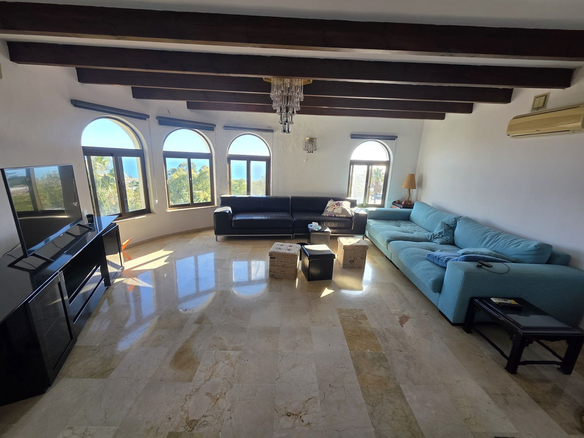 e6ffd302d54dfccdf03844d1f1b5eaa4 - 3