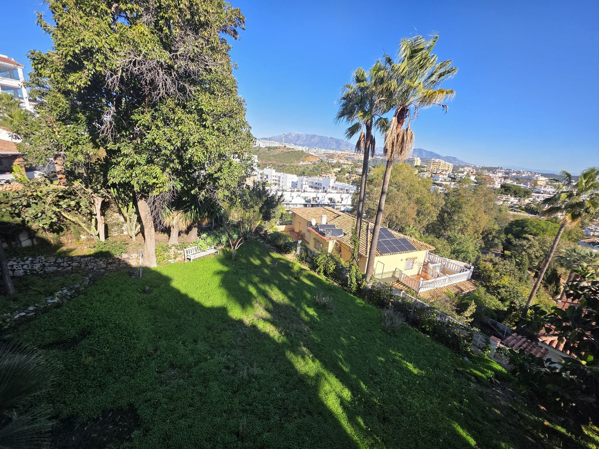 e6ffd302d54dfccdf03844d1f1b5eaa4 - 6