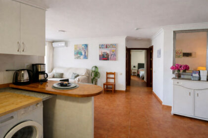 e7030aa261f3b6274771f6ee8418224a - 9