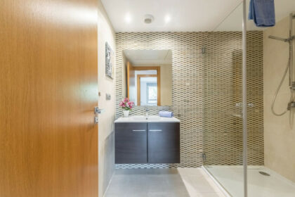 e80e053e682bc232685d26980225f187 - 16