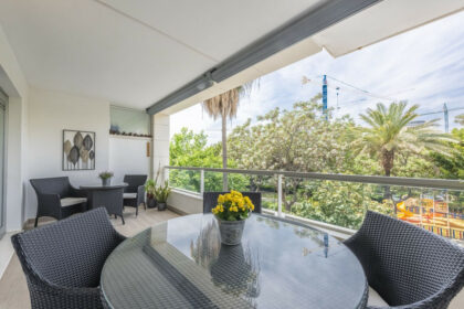 e80e053e682bc232685d26980225f187 - 19