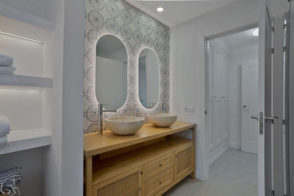 e878c599853d17238fb2f31fd68d0843 - 20