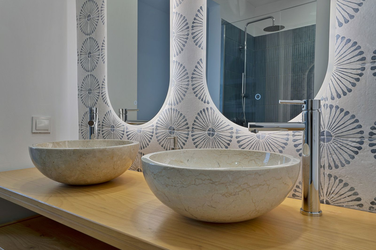 e878c599853d17238fb2f31fd68d0843 - 35