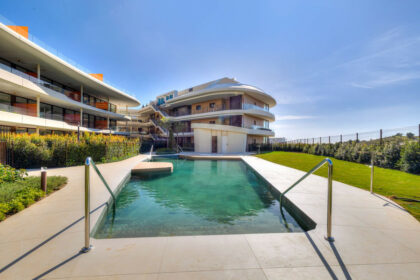 e8f664daa8526301e37387d05d53a5a8 - 23